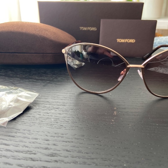 PENELOPE SUNGLASSES, SHINY BORDEAUX - Picture 3 of 8